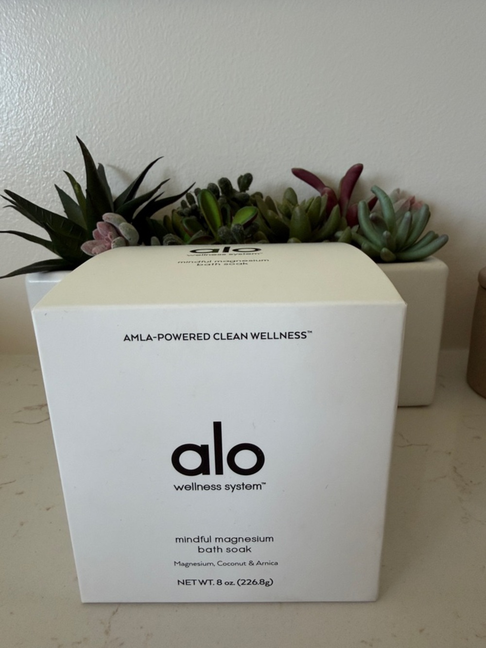 ALO Yoga Mindful Magnesium Bath Soak —new unopened